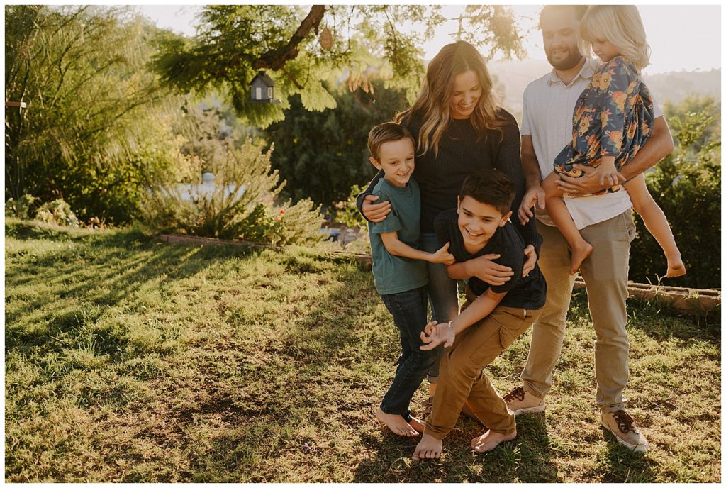 family lifestyle session - golden hour family photo