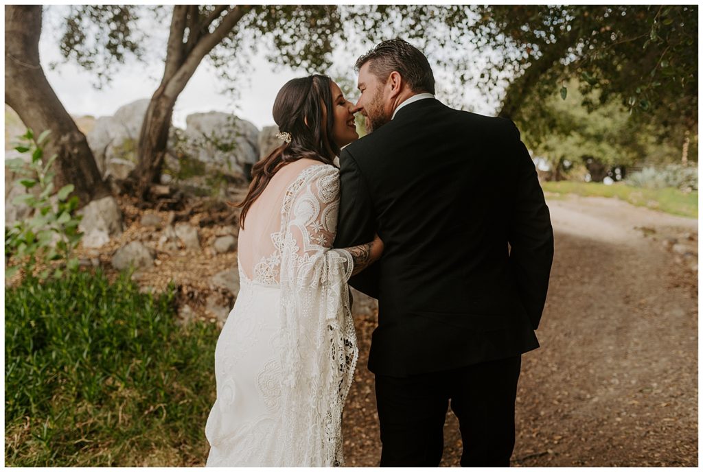 san diego wedding photographer - outdoor fall wedding pictures