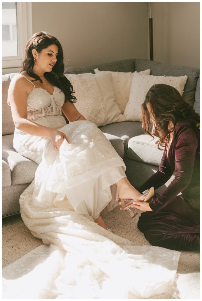 getting ready bridal moments