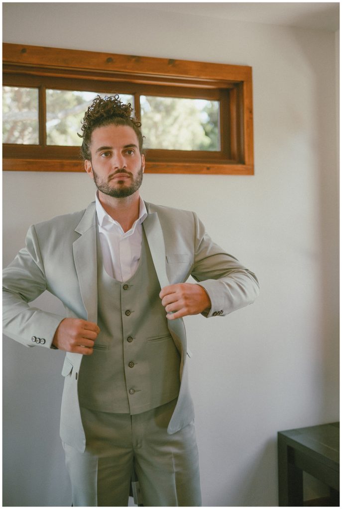 san diego california intimate backyard elopement wedding - san diego wedding and lifestyle photographer - getting ready wedding photos - groom getting ready - gray groom suit